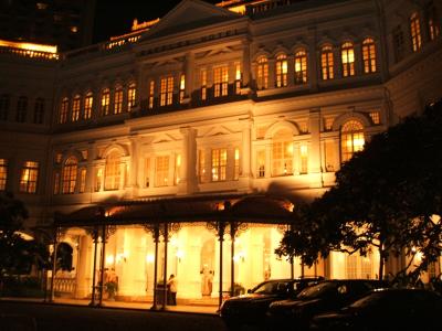 Before arriving in Oz, we had a one night stopover in Singapore. This is Raffles, which is apparently a very famous hotel. I, however, don't subscribe to Hotel Admirers Monthly and consequently had never heard of it.