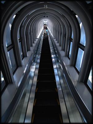 5th - sky building escalator - rayk.jpg