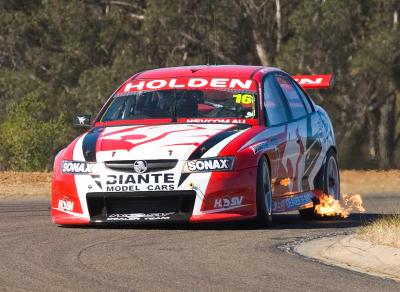 v3/07/593007/3/48672519.holden16.jpg