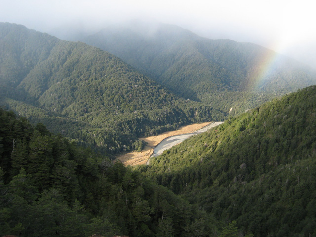 Waipakihi river valley