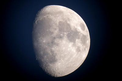 Digiscoped moon.jpg