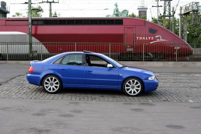 Nogaro Blue Audi S4 vs Thalys.jpg