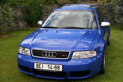 RS4sedan123.jpg