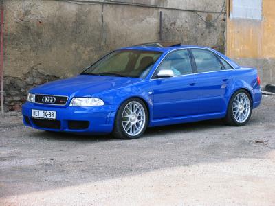 RS4sedan1039.jpg