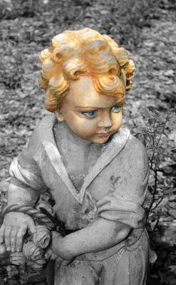 v3/08/535308/3/44824274.Gardenchild_bW.jpg