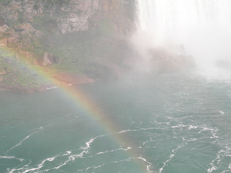 falls_meets_rainbow.jpg