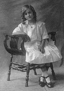 Phyllis B. (Ury) Utter, 1918