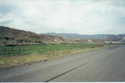 road to the Painted Hills