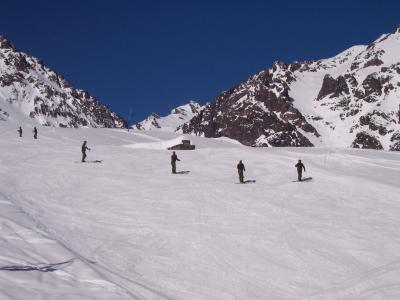 Chilean Army learning to ski