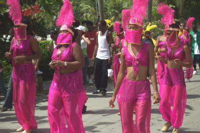 v3/09/338709/3/46610509.Parade2995.jpg