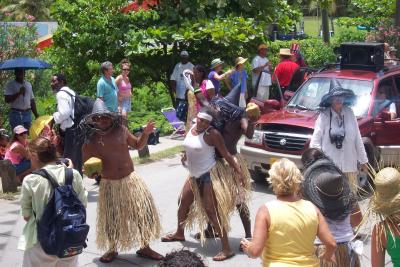 v3/09/338709/3/46610510.Parade4.jpg