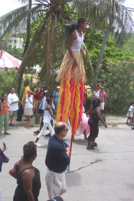 v3/09/338709/3/46610513.Parade7.jpg