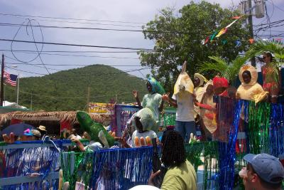 v3/09/338709/3/46610516.parade10.jpg