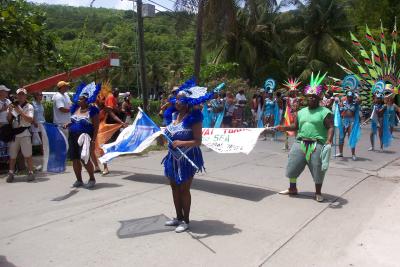 v3/09/338709/3/46610517.parade16.jpg