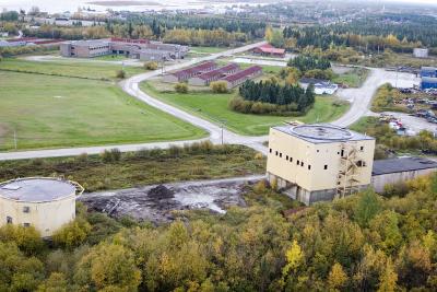 Radome bases in Moosonee