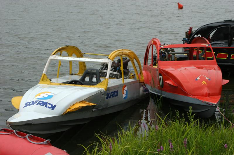 Courses de 2CV turbo-nautiques en Anjou