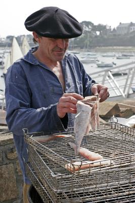 Jeudi 5 mai - Salage et fumage de poissons  Port-Navalo