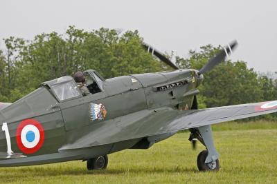 Morane-Saulnier 406 aprs l'atterrissage