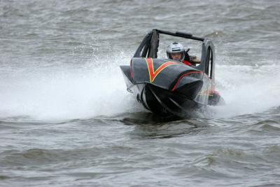 Courses de 2CV turbo-nautiques en Anjou