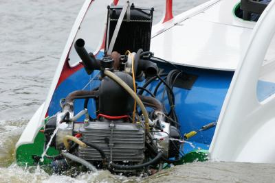 Courses de 2CV turbo-nautiques en Anjou