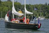 Pen Duick II remonte la rivière d'Auray - Semaine du Golfe 2005