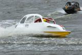 Courses de 2CV turbo-nautiques en Anjou