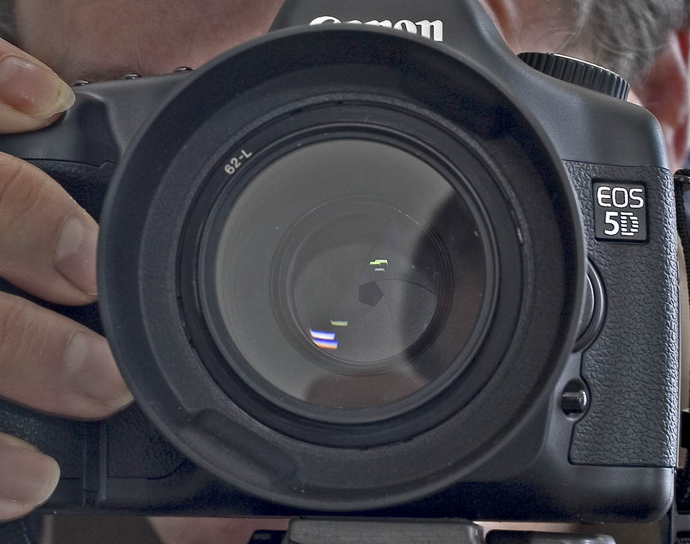 F11 aperture