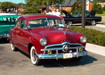 v3/09/553709/3/44616774.FordSedanatSilverDiner01.jpg