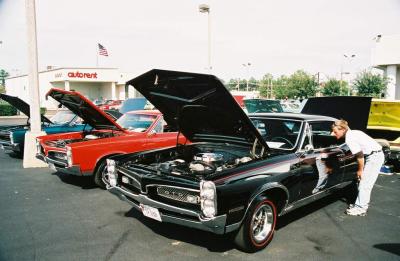 1967 Pontiac GTO with red line tires