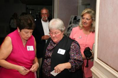 Sue Jenina, Jeanne Kelsall, Linda Winfree