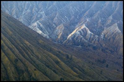 v3/09/9909/3/48840884.WM200507261050INDOVolcansdIndonsiecopie.jpg