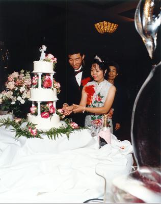 Sam and Judy Cake Cutting