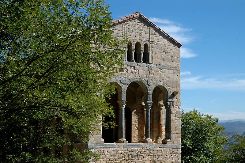 Santa Mara del Naranco - IX century