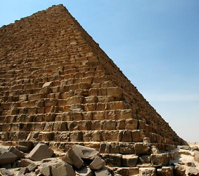 Pyramid of Menkaure 2