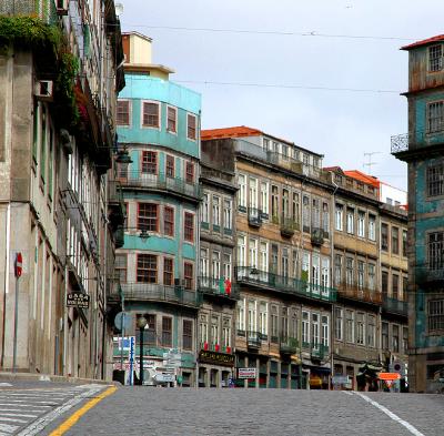 Empty street - Porto