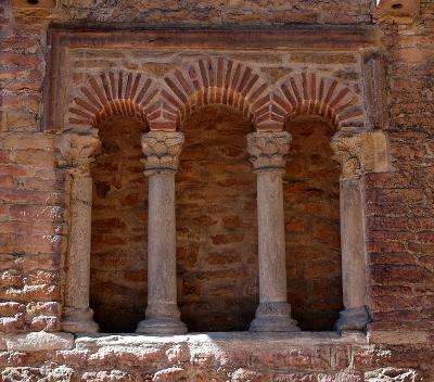 Romanesque arcs