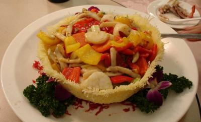 Scallops and squid with bell peppers, hot & spicy