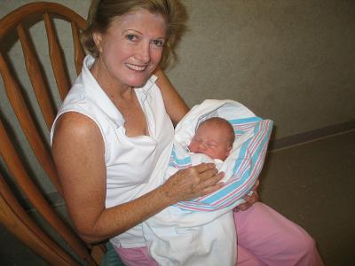 v3/11/409911/3/45914293.hh_nana_gavin_sm.jpg