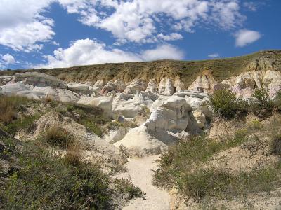 Trail to the hoodoos