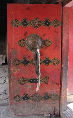 Monastery door, Tsedang