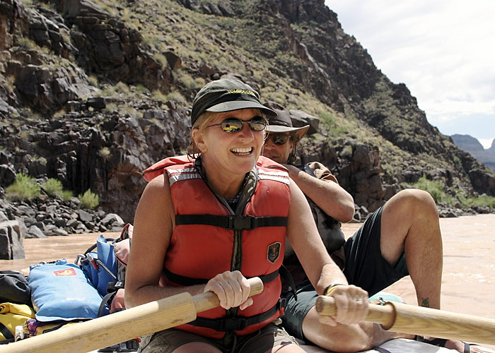 Linda tries the oars (GI)