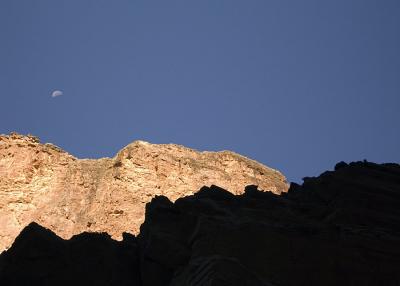 Moon over the canyon (MJ)