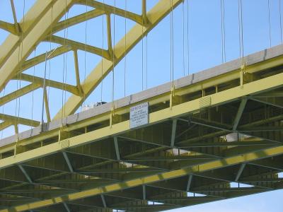 Daniel Carter Beard Bridge warning sign