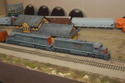Liz Allen's Engines on the Free-Mo Layout
