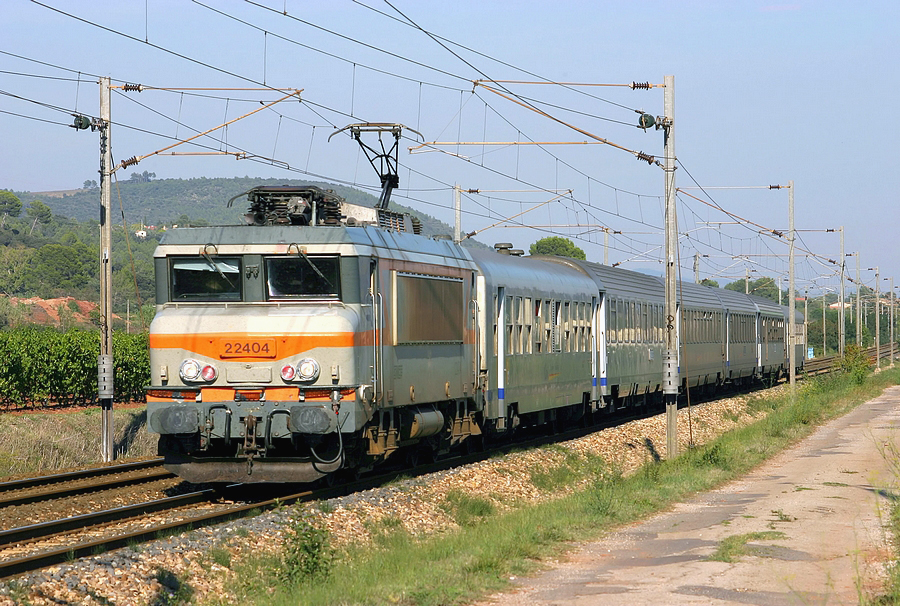 The BB22404 near Les Arcs.