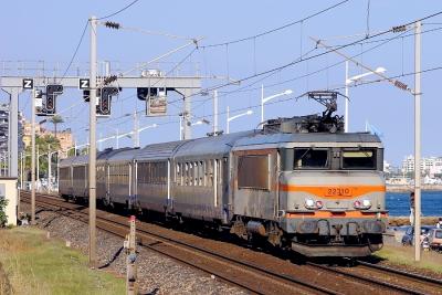 The BB22310 and a Regional Express Train at Cannes