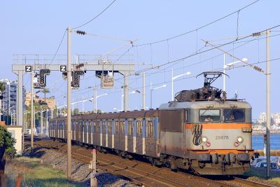 The BB25678 coming from Cannes railway station with this regional train.
