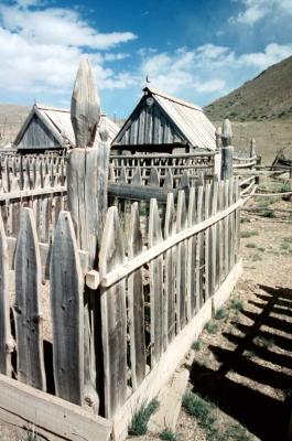 GRAVEYARD-NEAR-CHAGAN-UZUN.jpg