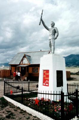 KURAI-WAR-MEMORIAL.jpg