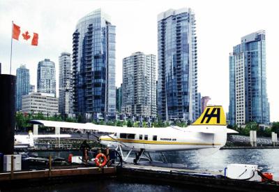 VANCOUVER-HARBOUR-SEAPLANE.jpg
